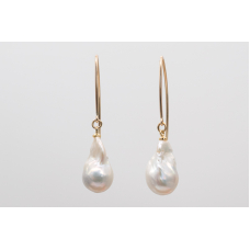 Baltas AA baroka upes pērļu lāsītes ar 14k gold-filled āķīšiem