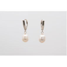 White oval AAA freshwater pearl earrings with 925 silver leverbacks