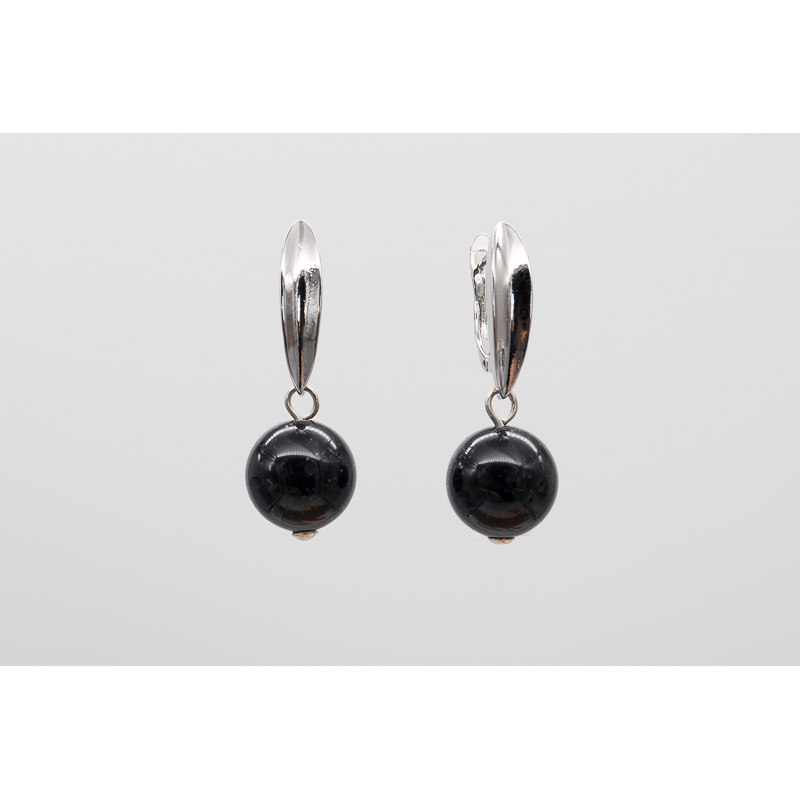 Black pearl imitation earrings with silver hooks