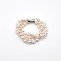 Baltā brīnišķīgā rokassprādze