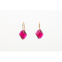 Swarovski Fuchsia kristālu auskari ar Gold Filled āķīšiem