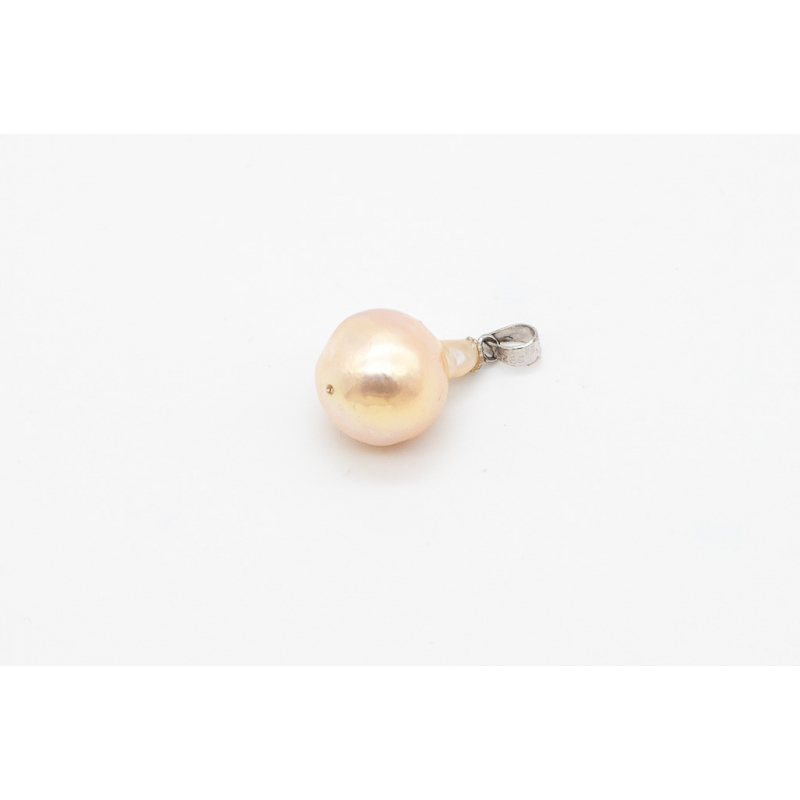 Light Golden Baroque Pearl Pendant with Silver Clasp